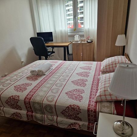 Room In Shared Apartment Ginevra Esterno foto